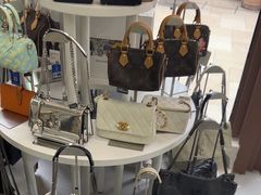 -六六奢品·vintage中古·回收二手奢侈品包包手表首饰(环球港店)