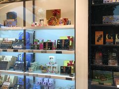 面包甜点陈列柜-GODIVA(万象城店)