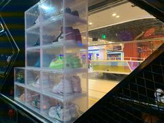 -UP嘻哈酒吧(粉巢店)