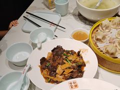-乔家小院•非遗驴肉•本地小海鲜(滨河路店)