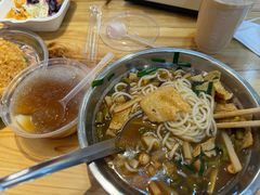 -柳州肥姨妈大骨螺蛳粉(东靖路店)
