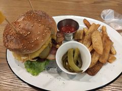 -HELLO 27 意面·沙拉·帕尼尼