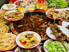 -烧哥美蛙肥肠鱼火锅·十五年社区店