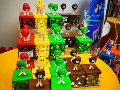 -m豆巧克力世界(上海世茂广场店)