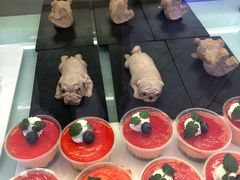 网红小狗慕斯蛋糕-澜悦港海鲜体验主题餐厅
