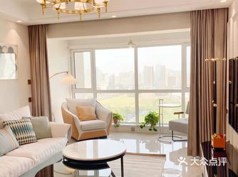 东莞装修:这是一套以暖色调为主的装修案例，位于东莞南