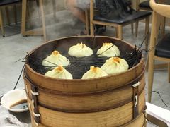 蟹黄汤包-四季美汤包(户部巷店)