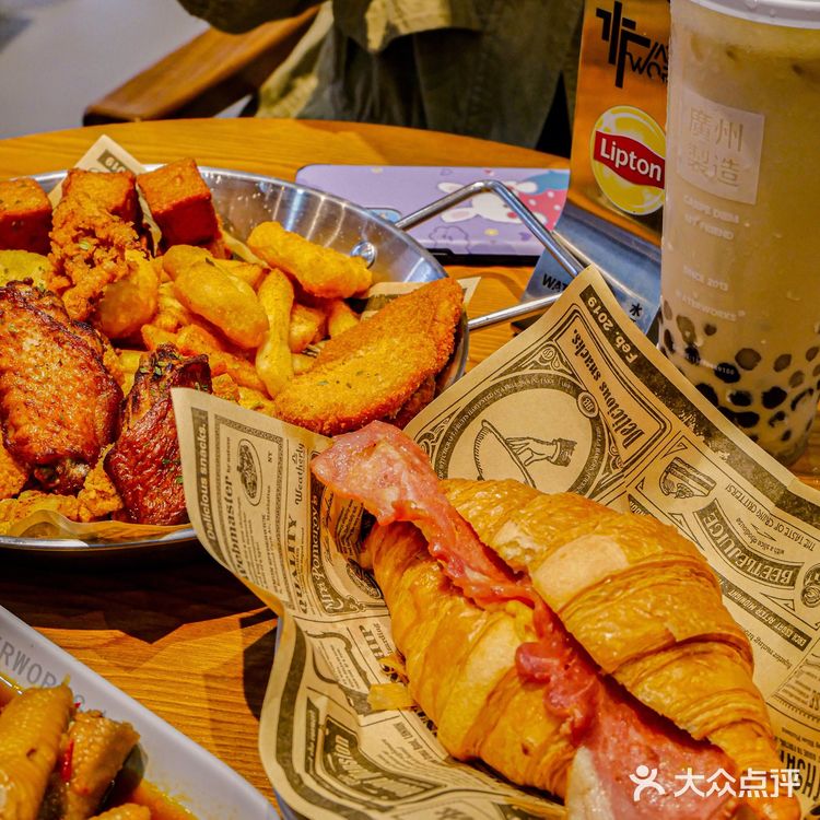 超多人收藏的潮玩工业风茶饮店🔫水厰