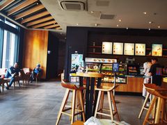 -星巴克臻选(莘庄仲盛店)