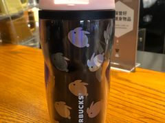 -星巴克(上海虹桥新天地二店)