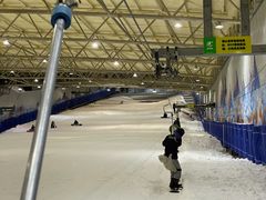 -乔波室内滑雪场