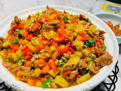 小炒黄牛肉-云梦庭·剁椒鱼头(银泰中心in99店)