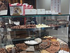 面包甜点陈列柜-Laderach 莱德拉(上海环贸iapm店)