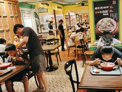 -大食代美食广场(上海中心店)