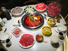 -茅草房·河畔园林火锅