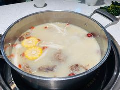 -三人行骨头王火锅(长寿店)