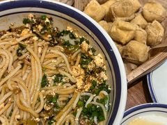 -云阿蛮云南生烫牛肉米线(奉贤路店)