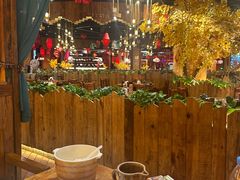 -老滇山寨•云南特色菜•地方菜•民族风情歌舞表演(金碧店)