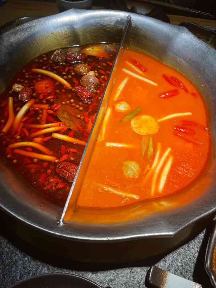 凑凑火锅·茶憩(杭州远洋乐堤港店)-"名气很大的凑凑火锅,我们一直说