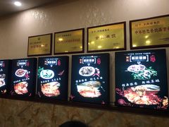 -刘胖娃鱼庄·特色肥肠鱼(杨家坪店)