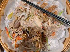 捞起乳鸽-尚竹阁冬瓜盅·18年地标美食(平洲店)