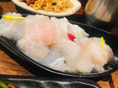 -老牌坊云南鱼豆花火锅(爱建店)