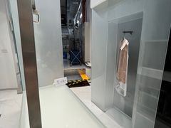 -福奈特洗衣洗鞋(宝华广场店)