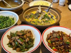 -小洞天柴火土菜馆