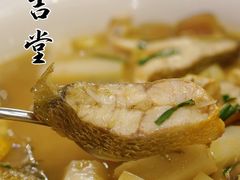 舟山大黄鱼烧年糕-老吉堂上海本帮菜(望京万象汇店)