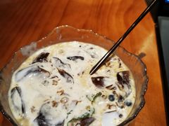 -POKEE VIA&Brunch·维娅(重庆来福士店)