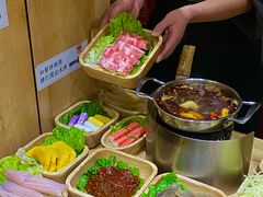 -独食火锅·半米屋台(直营总店)