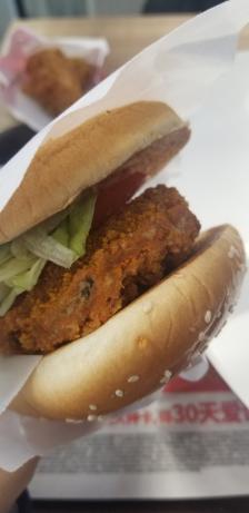 肯德基大叔又出了新品素肉的汉堡