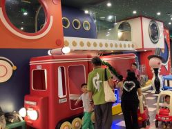 -MELAND CLUB亲子乐园·派对·餐厅(北京芳圆里ID MALL店)