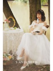 -雪中彩影婚纱摄影·微光艺术中心