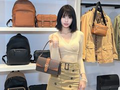 -王府井奥莱临潼小镇(临潼店)