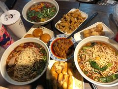 -爆炸头阿姨小四川正宗川味小吃(无任何分店)