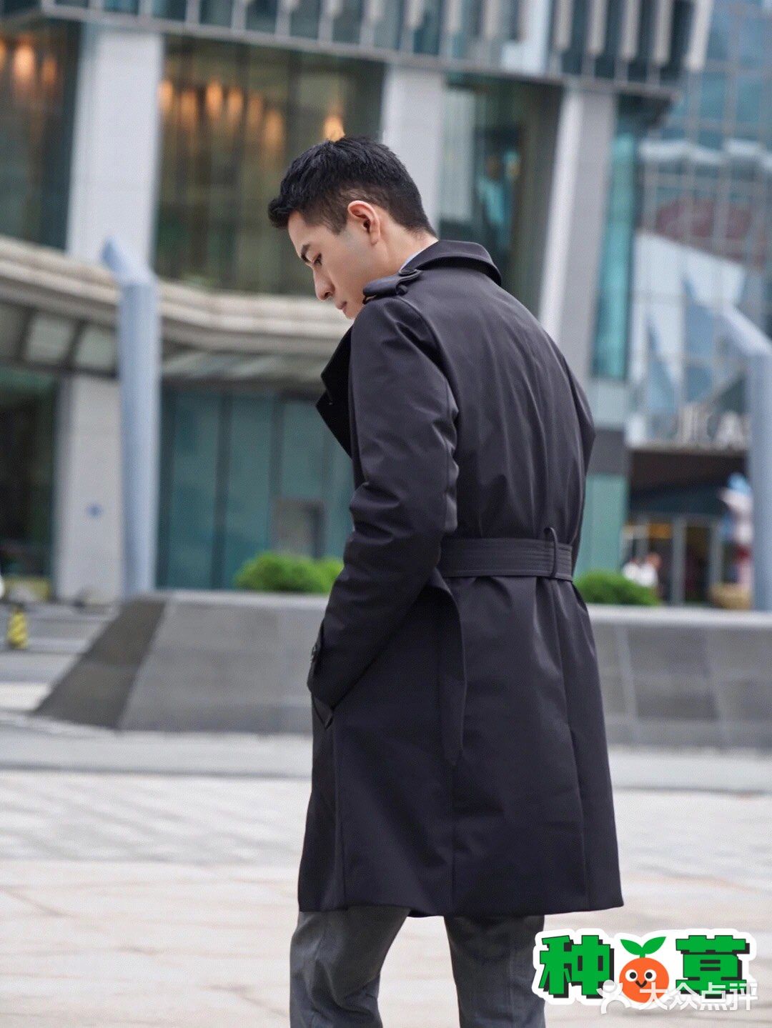 男士职场穿搭,风衣羽绒服让冬日温暖又帅气