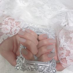 -吉吉靓甲美睫