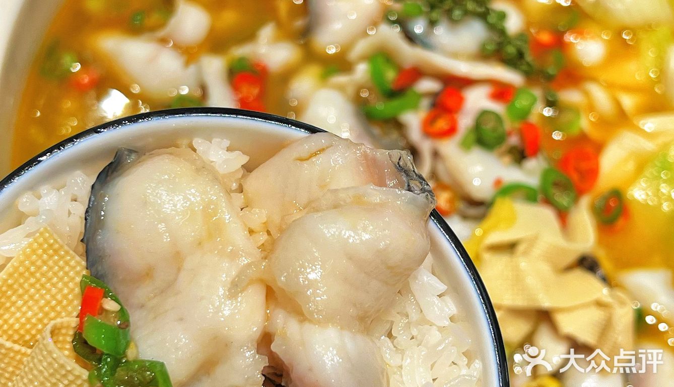 🐟西安人均50💰青椒鱼汤泡饭我真的会爱死…
