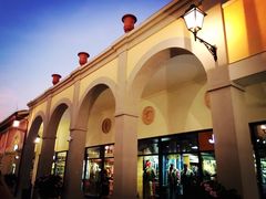 -佛罗伦萨小镇广佛名品奥特莱斯(疏港路店)