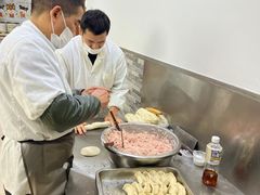 -黄阿姨锅贴大王(万航渡路店)