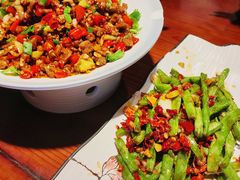 -钟掌勺忘不了地道湘菜(新天地假日广场店)