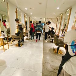 大厅-3AM HAIR SALON烫发染发接发