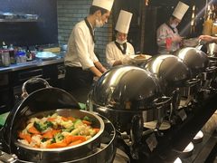-唐拉雅秀酒店-西锦汇空中BBQ·思创餐厅