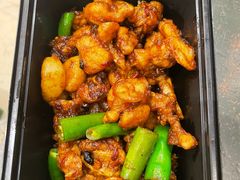 石锅杭椒牛蛙-桂满陇·蟹黄小笼汤包(环球港店)