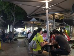 -东海岸人工湖美食村