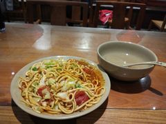 -亮亮面馆(经六路店)