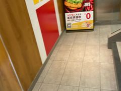 -麦当劳(呼市新华东街店)