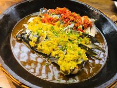 -阿瓦山寨·湘菜现炒·剁椒鱼头王(咸阳总店)
