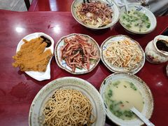 -金杨拉面王小吃面馆·牛三宝面·红烧牛肉粉